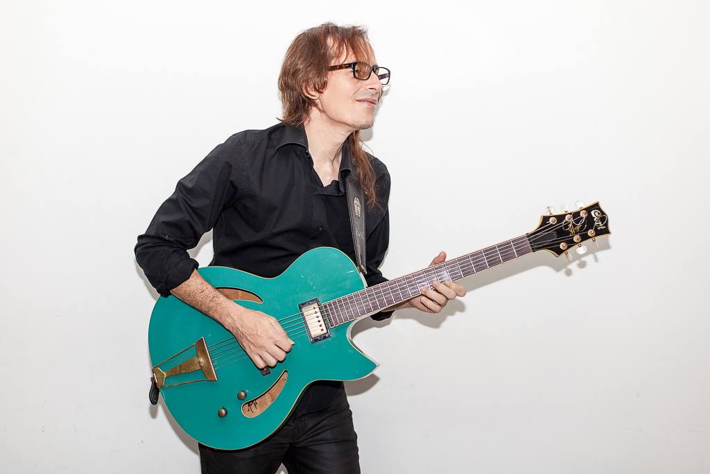 Emilio Martini y Natural Trío en recital Museo Nacional de Bellas