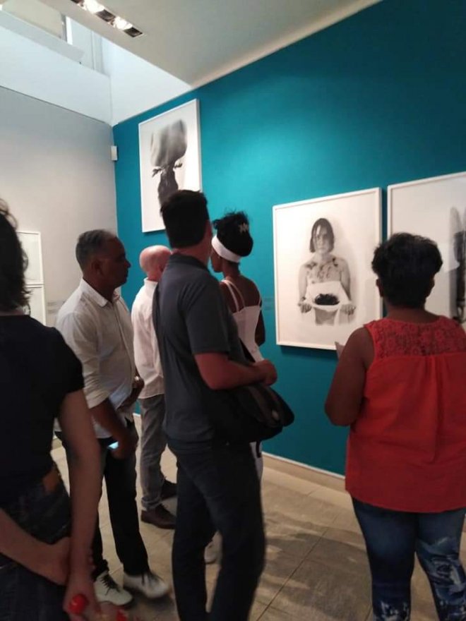 Inauguración de la muestra Firmeza de Marta María Perez Bravo